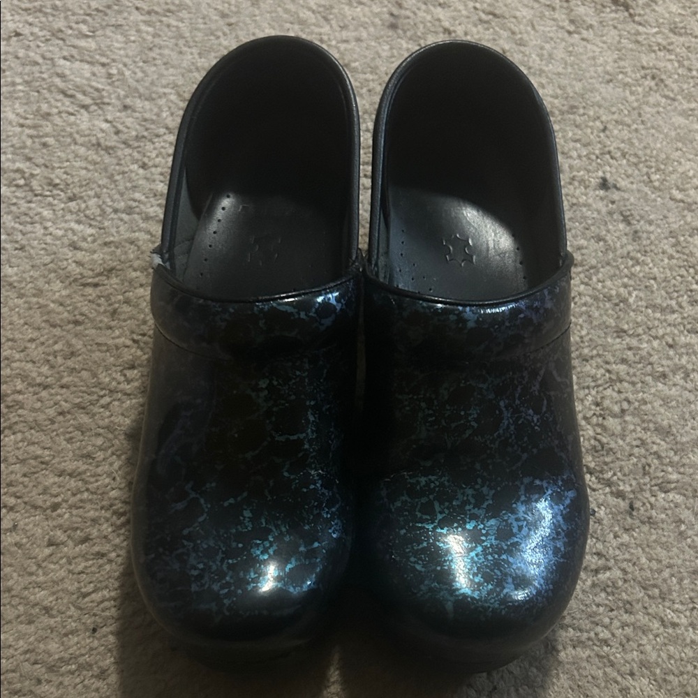 Womens Black and Blue Clogs